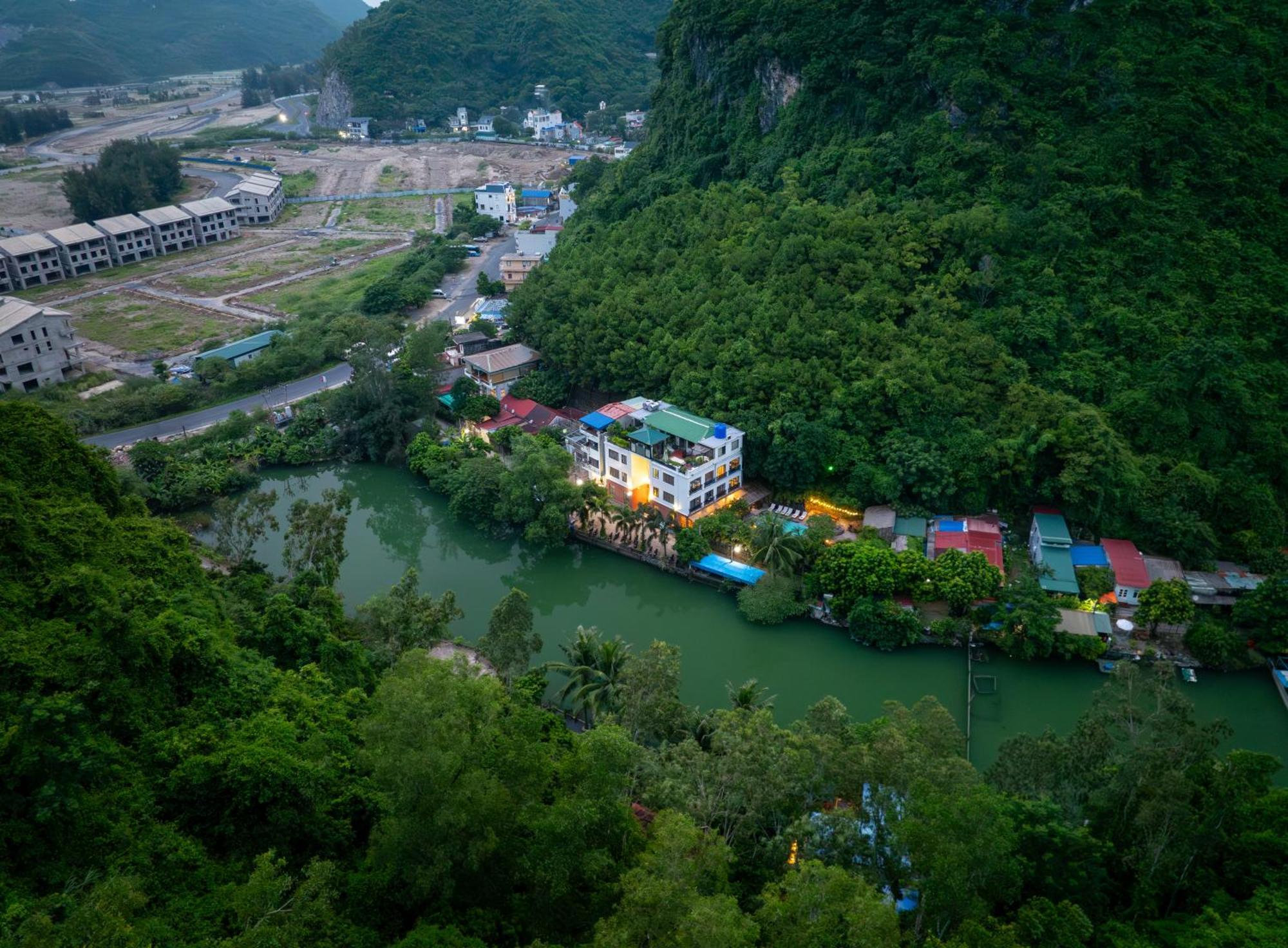 Catba Backpackers Hostel & Pool Bar Chan Chau Экстерьер фото